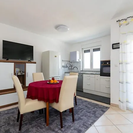 Appartement Andre Malinska